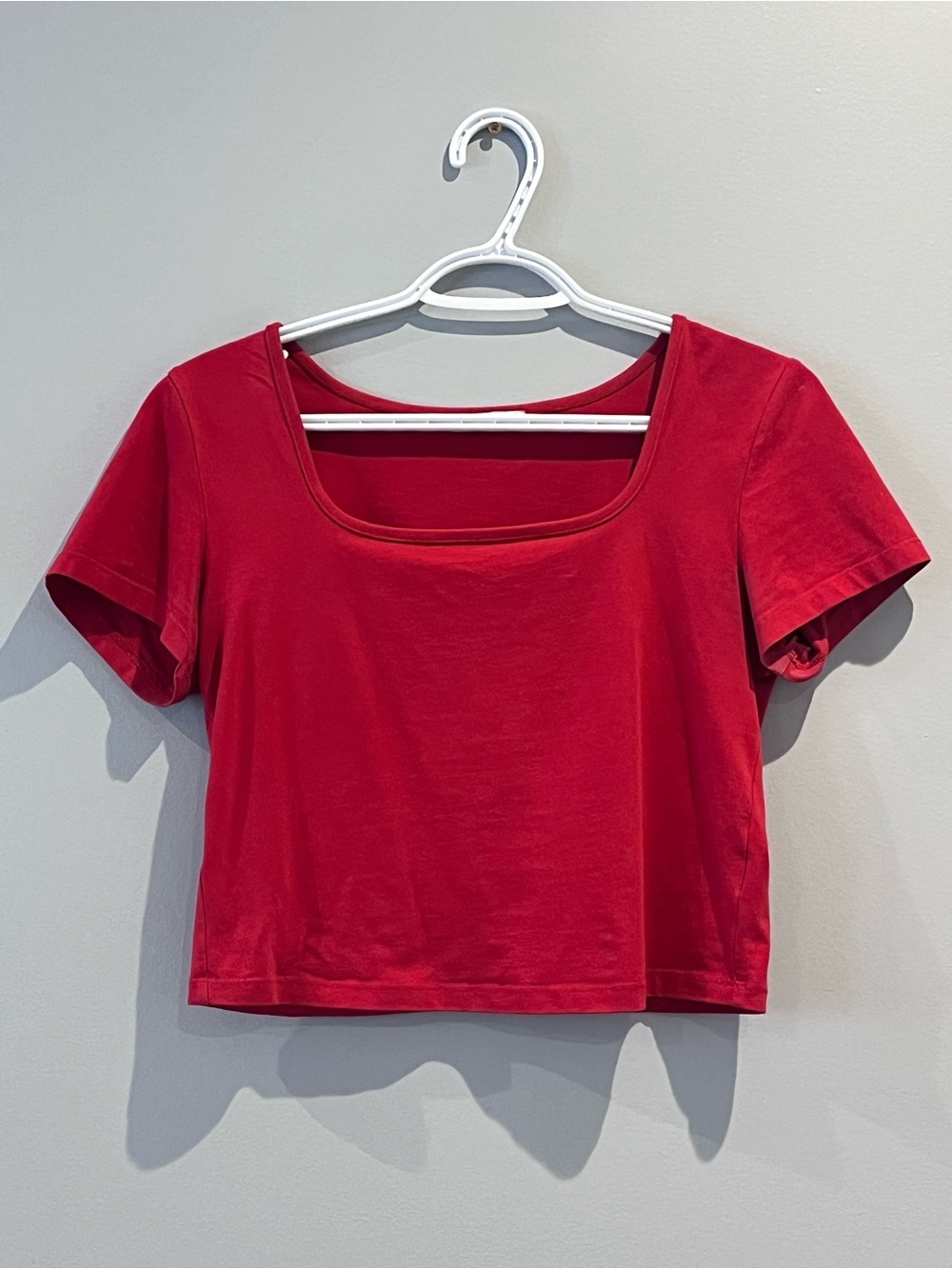 simple classy stylish clean girl red square neck crop top
